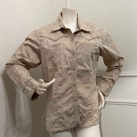 The North Face Tops - North Face women's western shirt features a pearl snap button-up design✨XL,